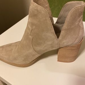 Steve Madden Tan Booties